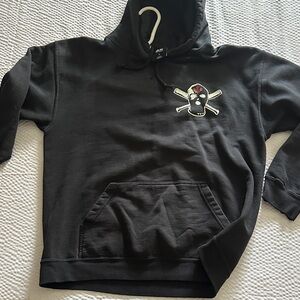 Men's Black Crewneck Sweater with Graphic Skull Patch